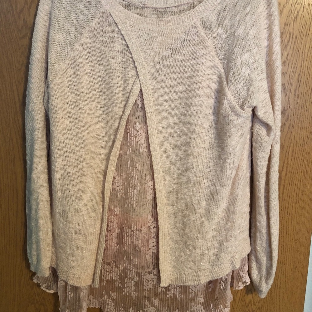 Light weight sweater